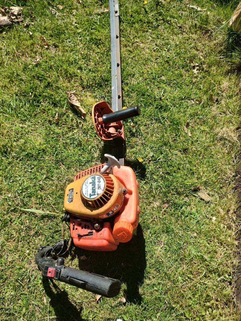 Tanaka heavy duty petrol hedge trimmer