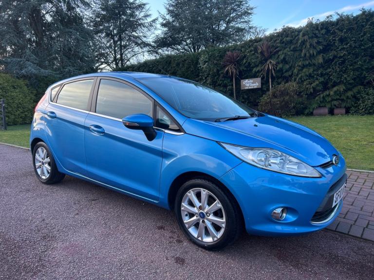 2010 Ford Fiesta 1.25 Zetec 5dr [82] HATCHBACK Petrol Manual