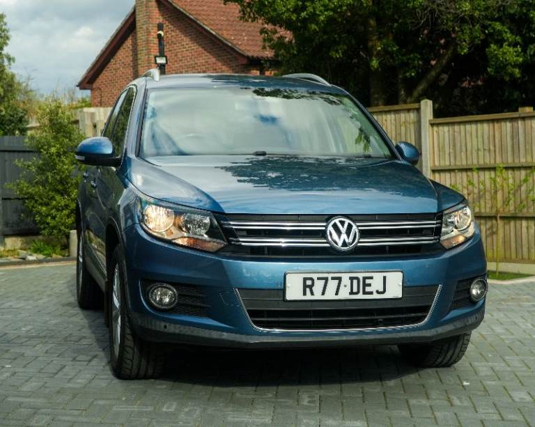 2012 Volkswagen Tiguan SE TDI Bluetech 4Motion 2L (Blue)