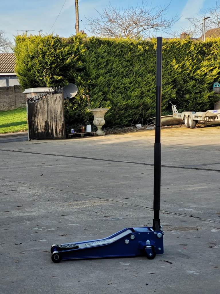 4 Ton Ultra Low Trolley Jack 