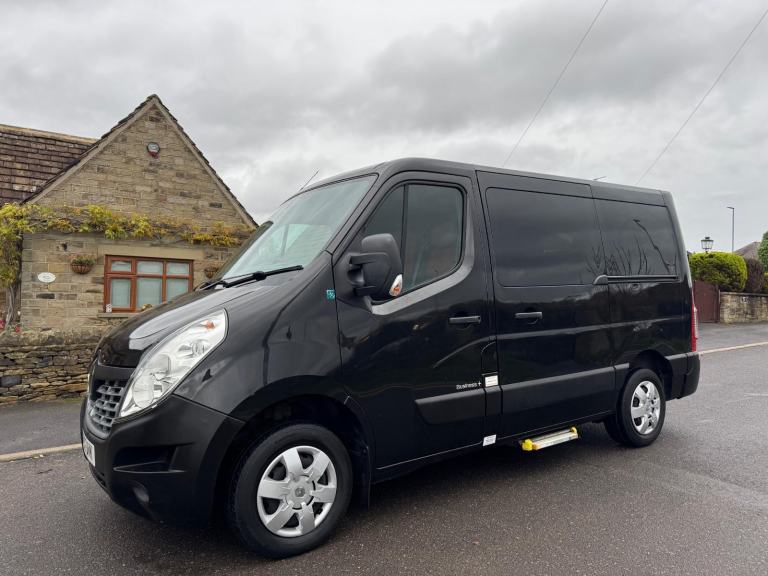 2017 Renault Master 2017 RENAULT MASTER 2.3 DCI 28 BUSINESS + SWB EURO 6 WINDOW 