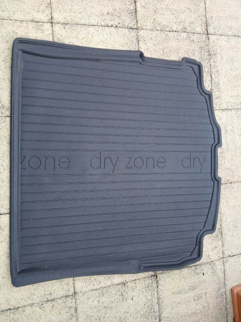 Ford Mondeo Estate Boot liner.