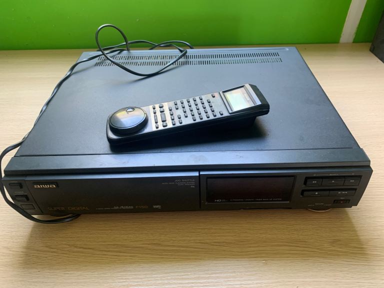 Aiwa hk-f150ae super digital vhs recorder 