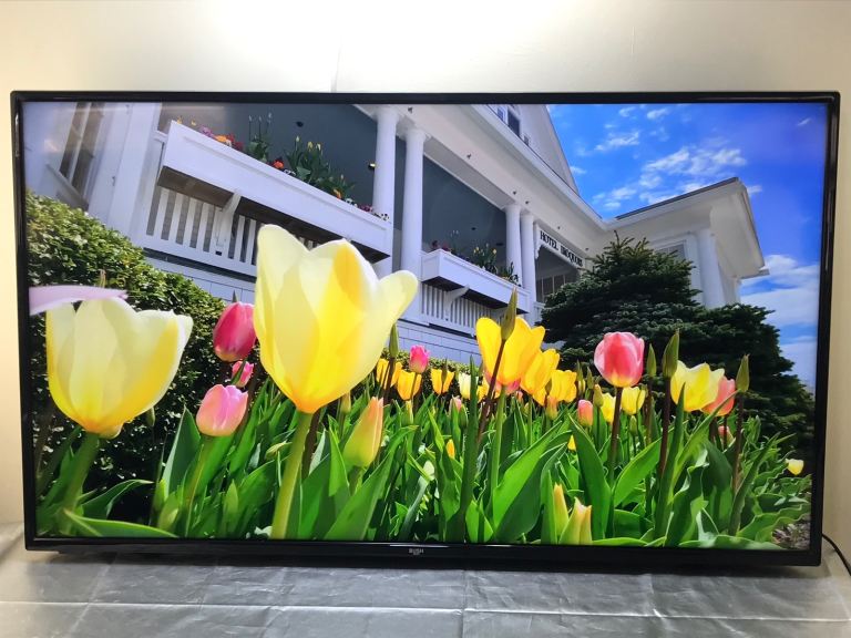 Bush 55 Inch 55QT24SB Smart 4K UHD HDR QLED TiVo Freely -2024 model excellent condition