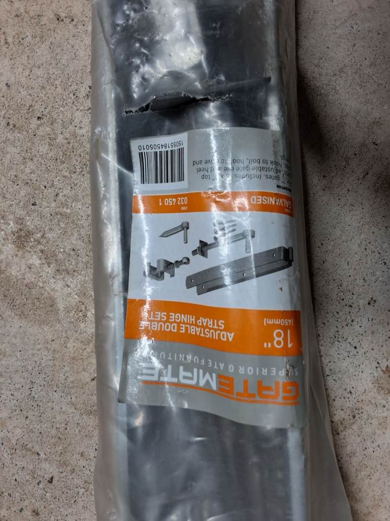 Gate latch & hinges extreamly good quality Galvanised in separate bags