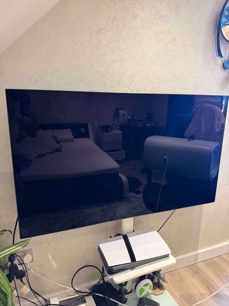 LG OLED55C14LB 55” 4K OLED TV – Immaculate Condition