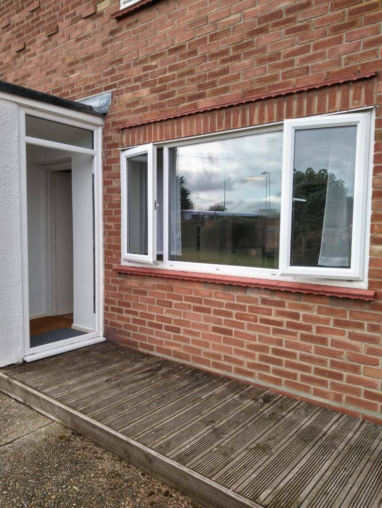 1 Bedroom Flat to rent ( whole flat)