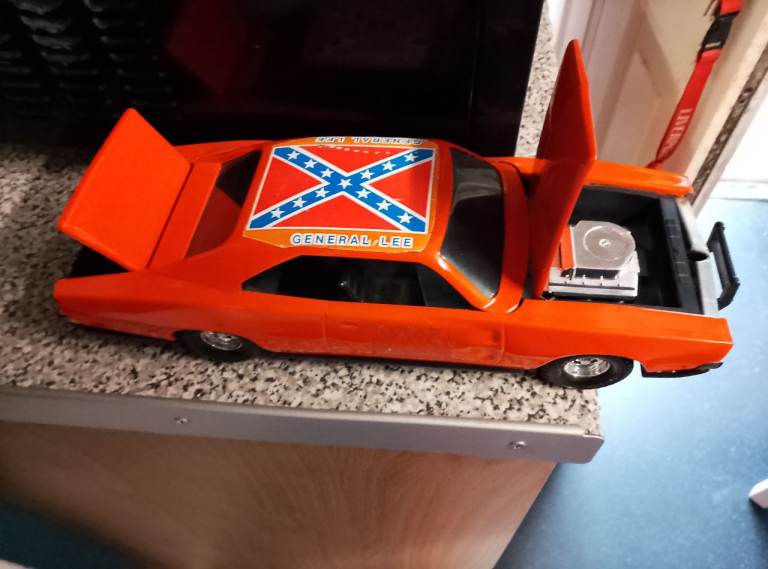 American large die cast general lee car
