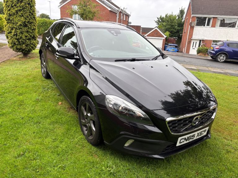 Volvo, V40, Hatchback, 2015, Manual, 1560 (cc), 5 doors