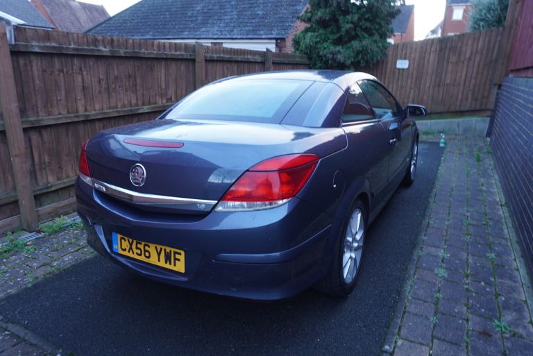 Vauxhall, ASTRA, Convertible, 2006, Manual, 1796 (cc), 3 doors