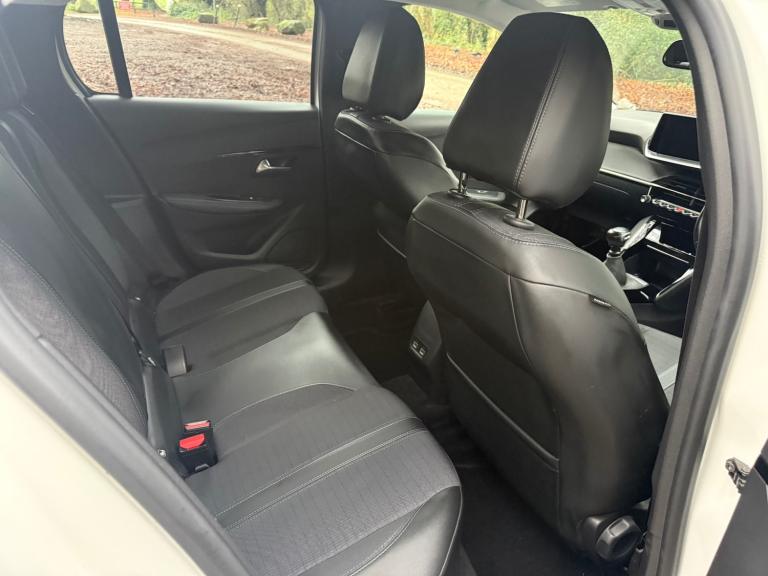 2021 Peugeot 208 1.5 BlueHDi 100 Allure 5dr HATCHBACK Diesel Manual