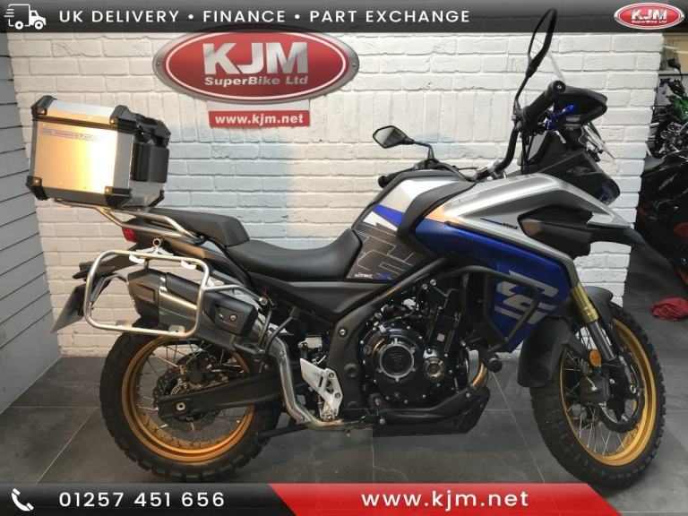 VOGE DS 525 X, 2025/25, JUST 3198 MILES IN BLUE WITH THREE BOX LUGGAGE