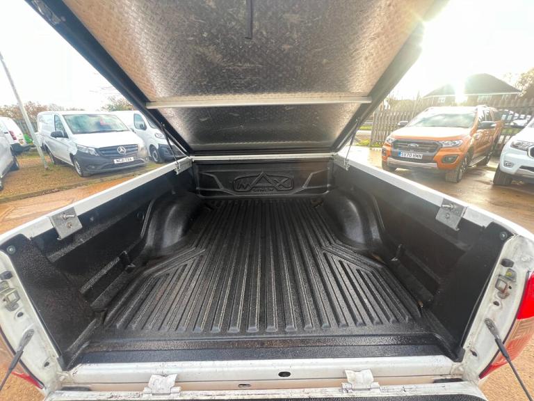 2018 Nissan Navara 2.3 dCi Visia King Pickup Extended Cab 4dr Diesel Manual 4WD Euro 6 (s/s) ( Pi...