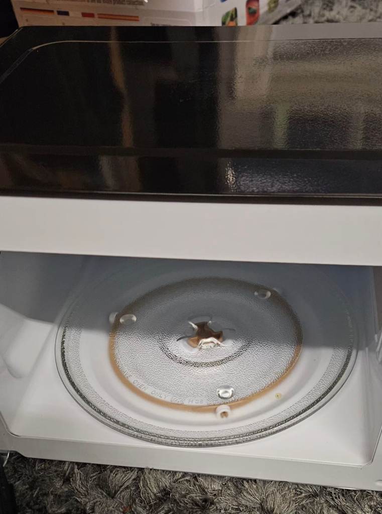 Haden Black & Copper Microwave