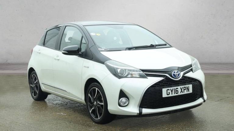 2016 Toyota Yaris 1.5 VVT-h Design Hatchback 5dr Petrol Hybrid E-CVT Euro 6 (101 ps) Hatchback PE...