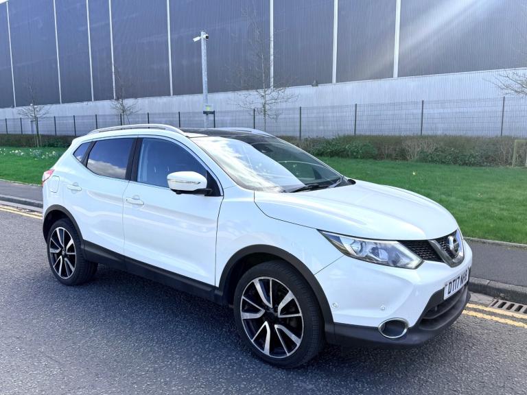2017/17 NISSAN QASHQAI TEKNA 1.5 DCI 6 SPEED-PEARL WHITE-FULL LEATHER-PAN ROOF!!