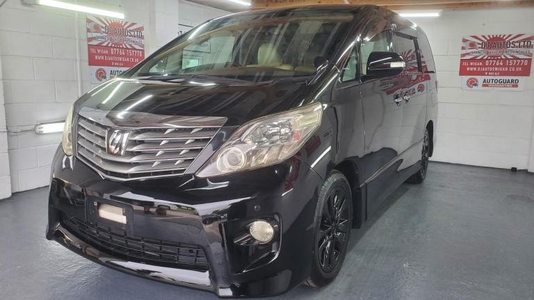 Toyota Alphard 2.4 black petrol auto 8 seats fresh japanese import in stock