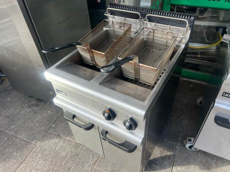 LINCAT GAS REFURBISHED TWIN TANK FRYER CATERING COMMERCIAL KITCHEN EQUIPMENT TAKE AWAY