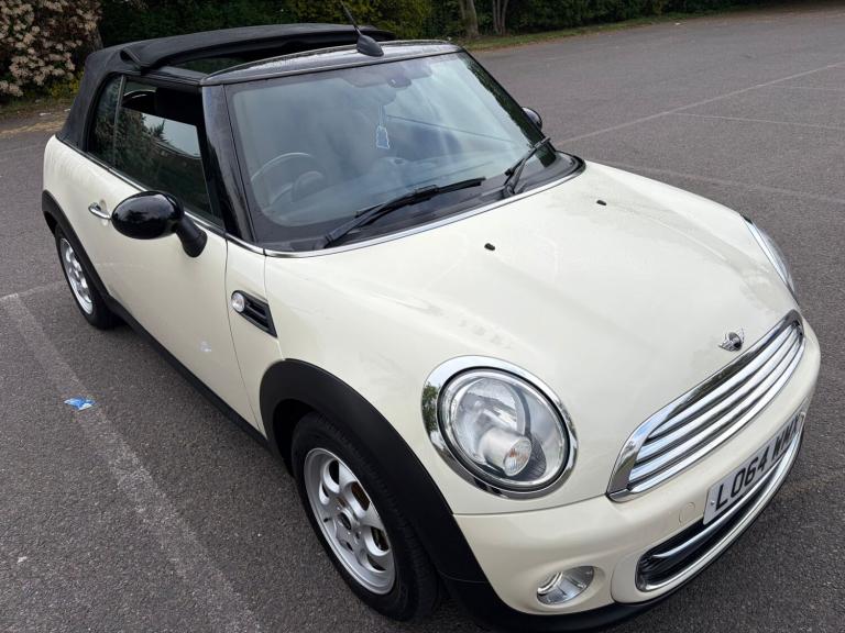 2014 MINI Convertible 1.6 Cooper 2dr Auto CONVERTIBLE Petrol Automatic