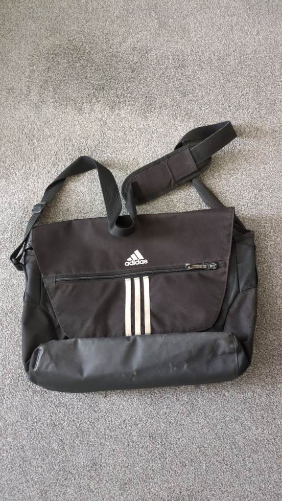 Black Messenger Bag / Shoulder Bag