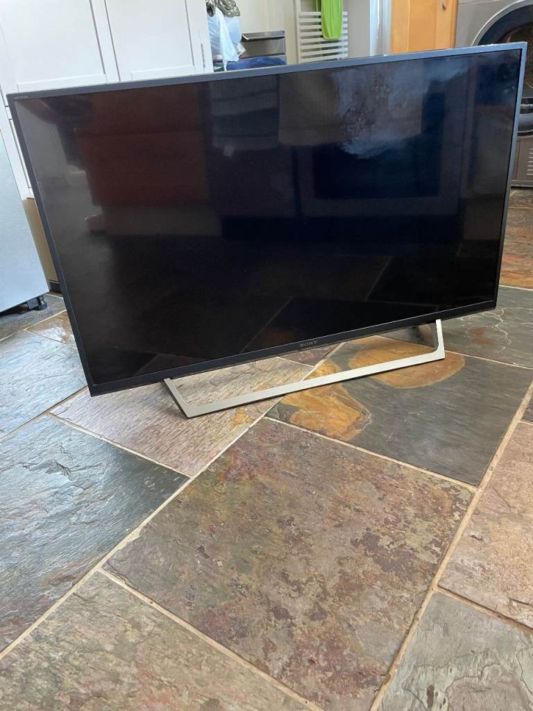 Sony Bravia 40" TV LCD Screen