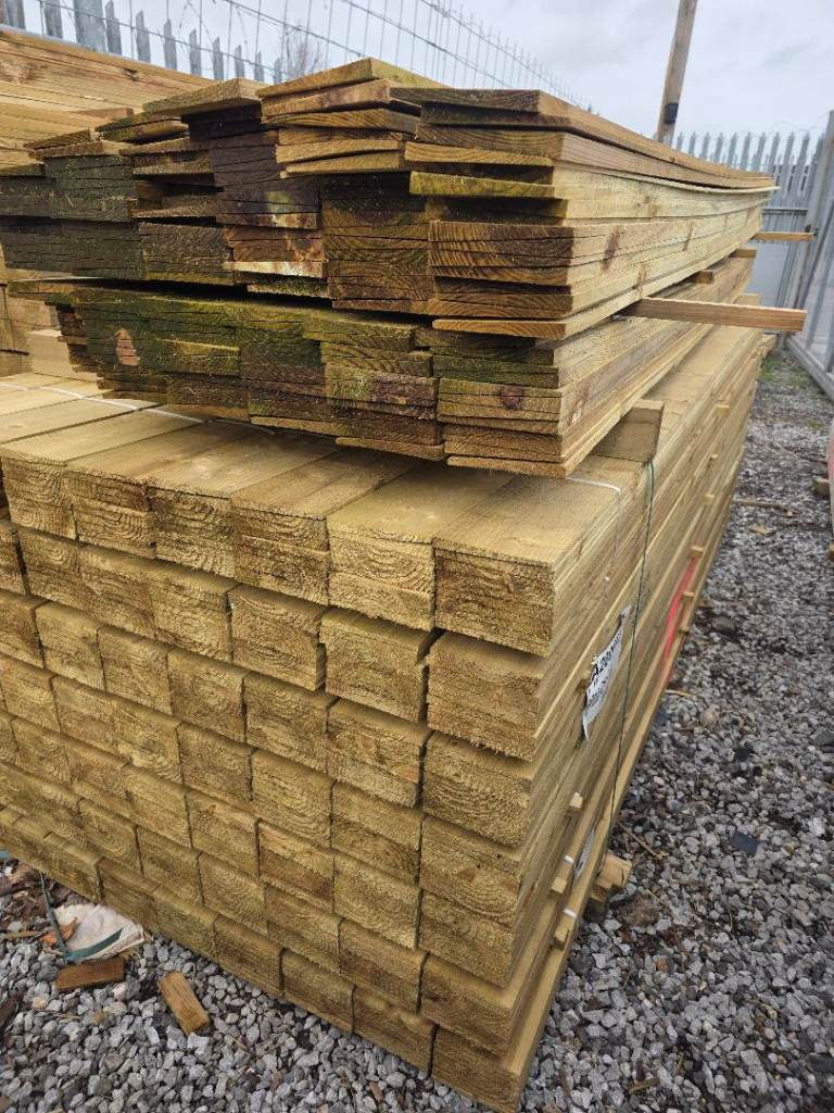 FEATHER EDGE TIMBER  1.8M 2.4M