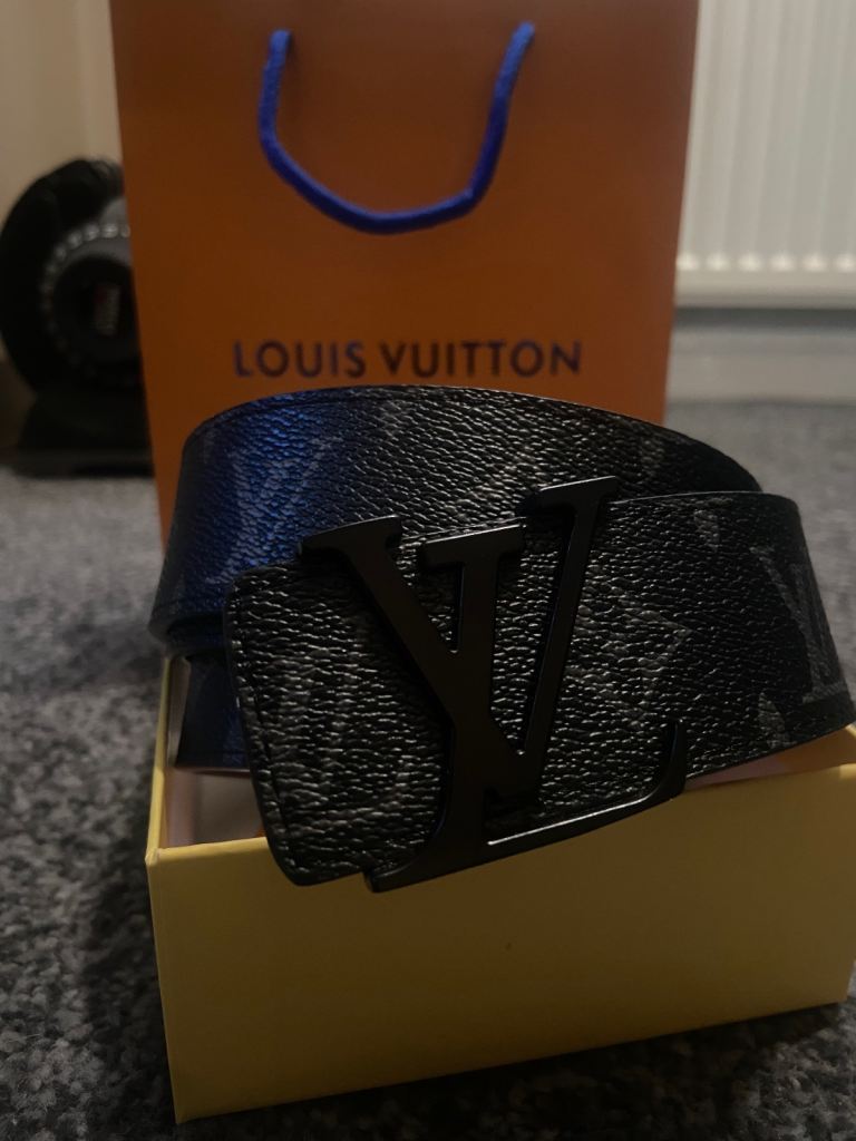 Black Louis Vuitton belt
