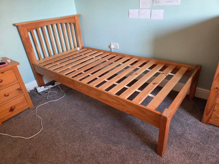 Solid pine single bed