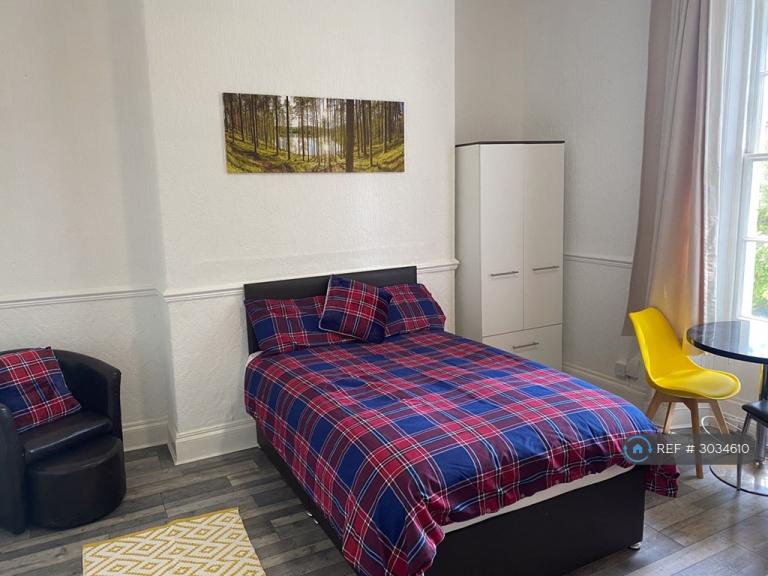 Studio flat in Devonshire Road, Prenton, CH43 (#3034610)