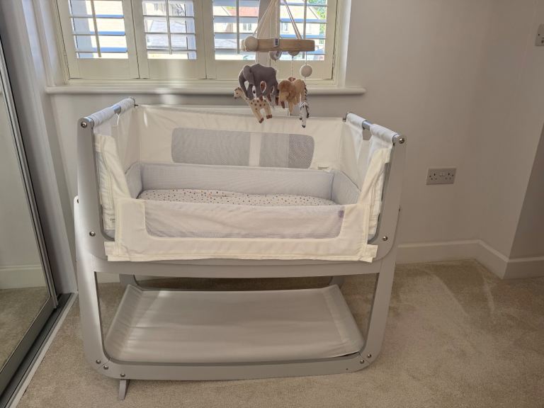 SnuzPod 4 Bedside with extras (can deliver)