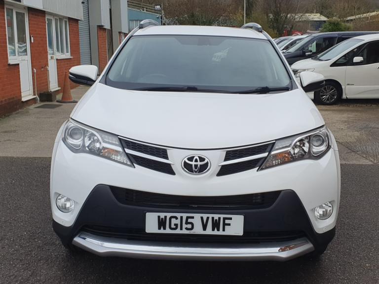 2015 Toyota RAV4 2.2 D-4D Invincible SUV 5dr Diesel Manual 4WD Euro 5 (150 ps)