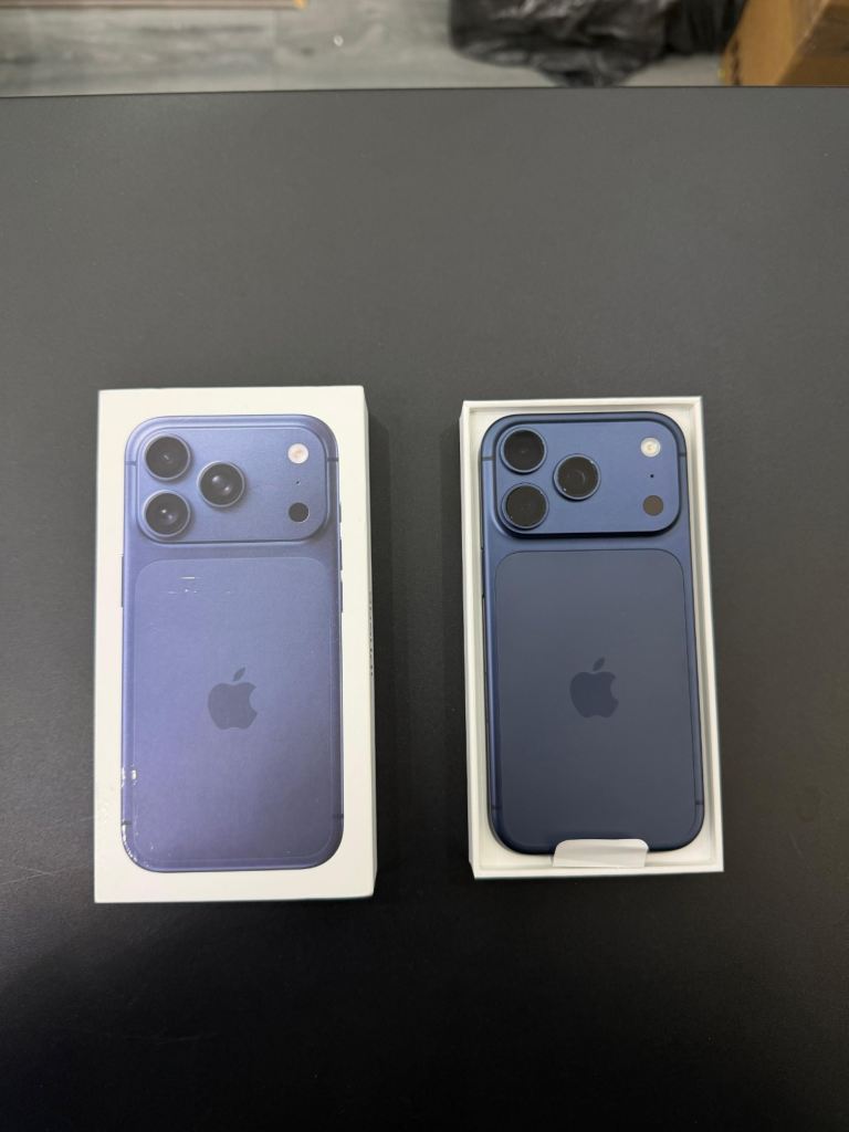 Apple iPhone 17 Pro 256GB Deep Blue (Unlocked) Pristine Condition 100% 🔋