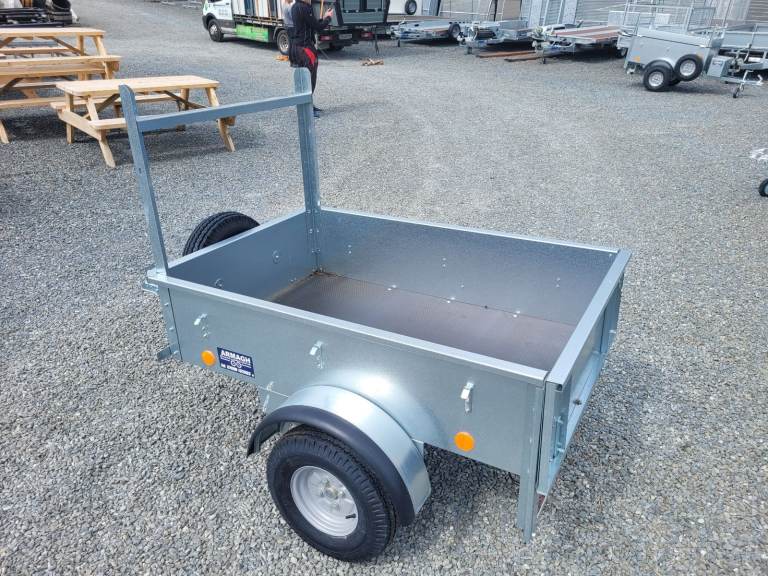New single wheel 5x3'3'' trailer
