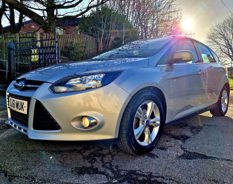 2012 FORD FOCUS ZETEC 1.6 **SERVICE HIST / LONG M.O.T / BARGAIN**