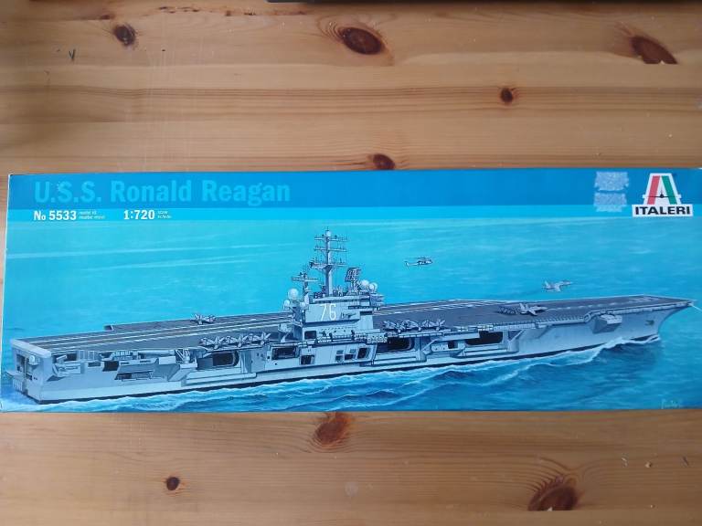 Italeri USS Ronald Regan Last Nimitz Class Aircraft Carrier Model Kit No 5533 1:720 scale