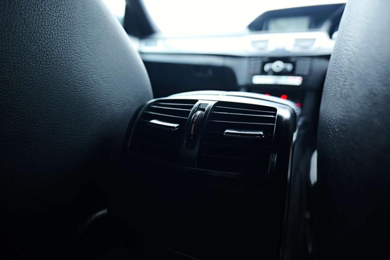 2015 Mercedes-Benz E Class 2.1 E220 AMG Line Bluetec Auto 4dr Saloon Diesel Automatic