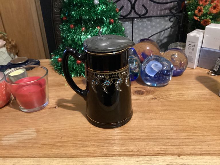 Vintage sought after Pot Rare 