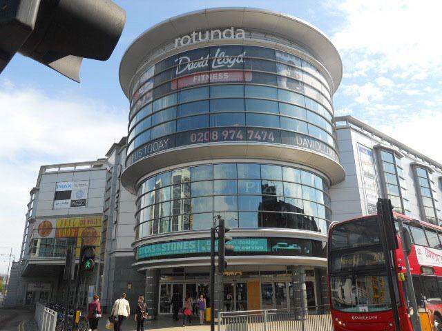 4 BEDROOM HOUSE IN HEART OF KINGSTON TOWN CENTRE WITH GARDEN 