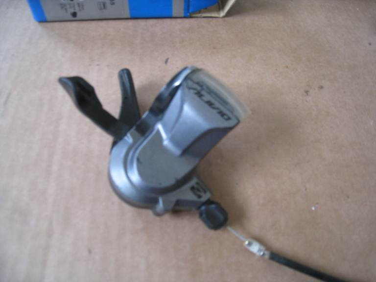 GEAR SHIFTER 9 Speed Shimano alivio M4000 mega lite - right hand side 