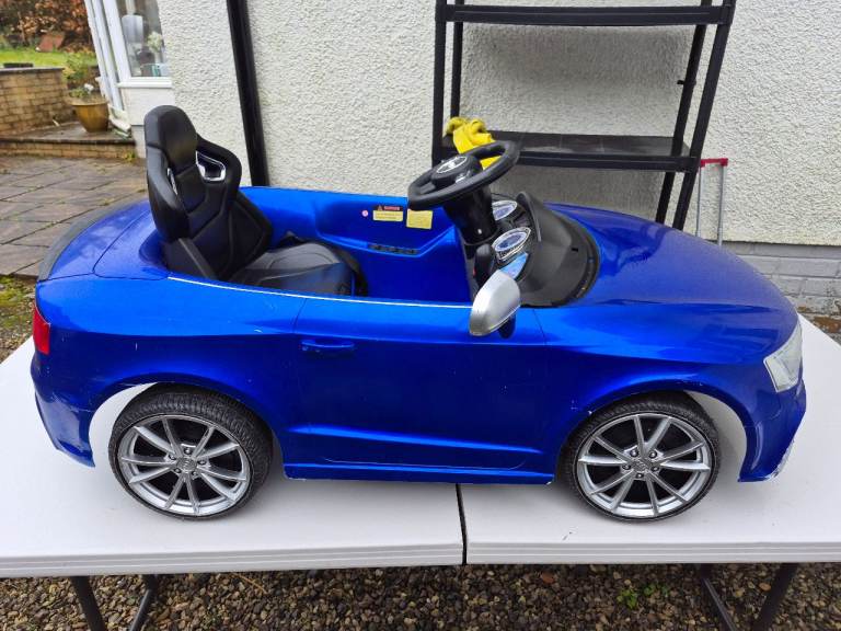 Kid electric car Audi RS5 