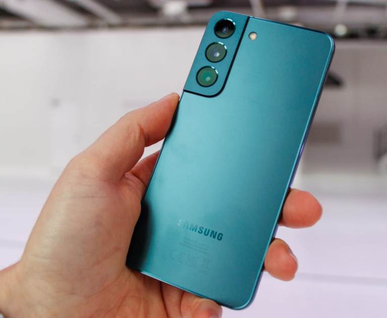 Like New Used Samsung Galaxy S22 Unlocked One Year Warranty 