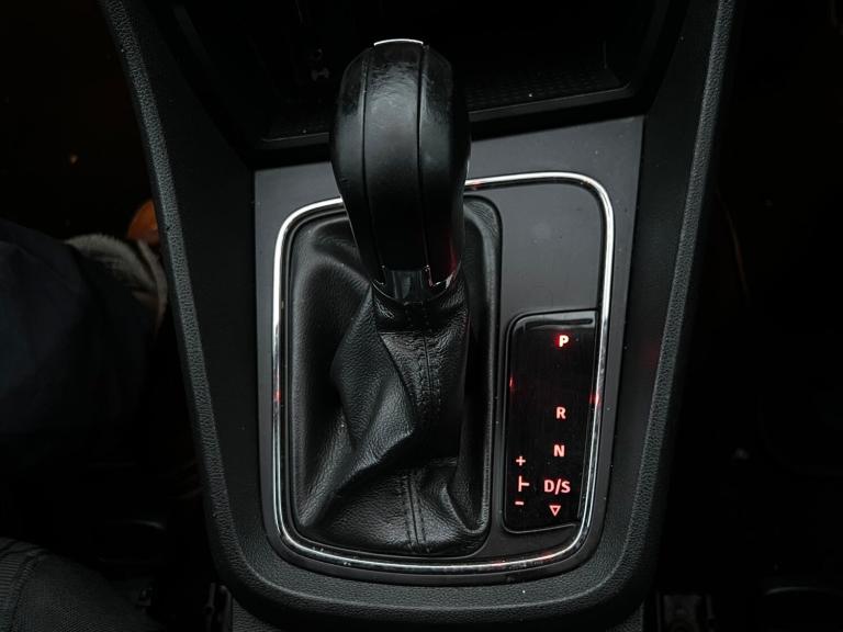 2016 SEAT Leon 1.6 TDI 110 SE Dynamic Technology 5dr DSG HATCHBACK Diesel Automatic