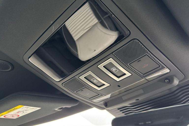 2024 Land Rover Discovery 3.0 D300 Dynamic HSE 5dr SUV DIESEL Automatic