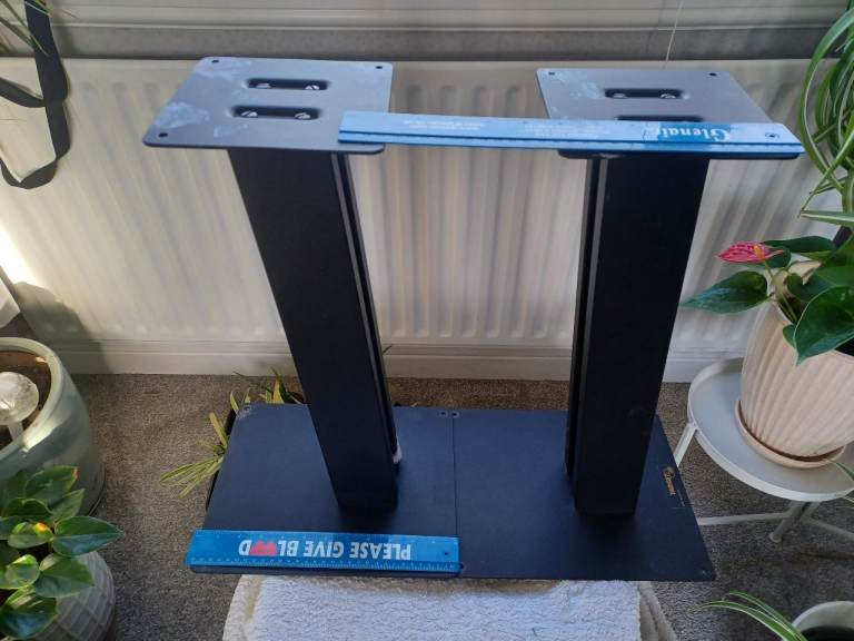 image for Target speaker stands