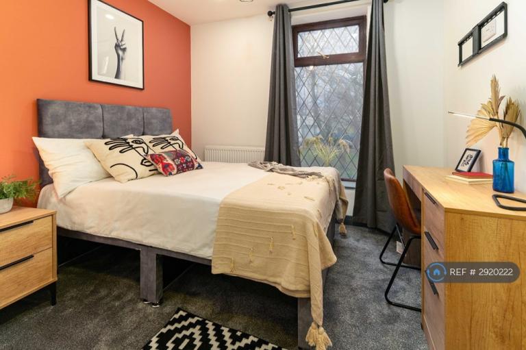 1 bedroom in Ashton Road, Hyde, SK14 (#2920222)