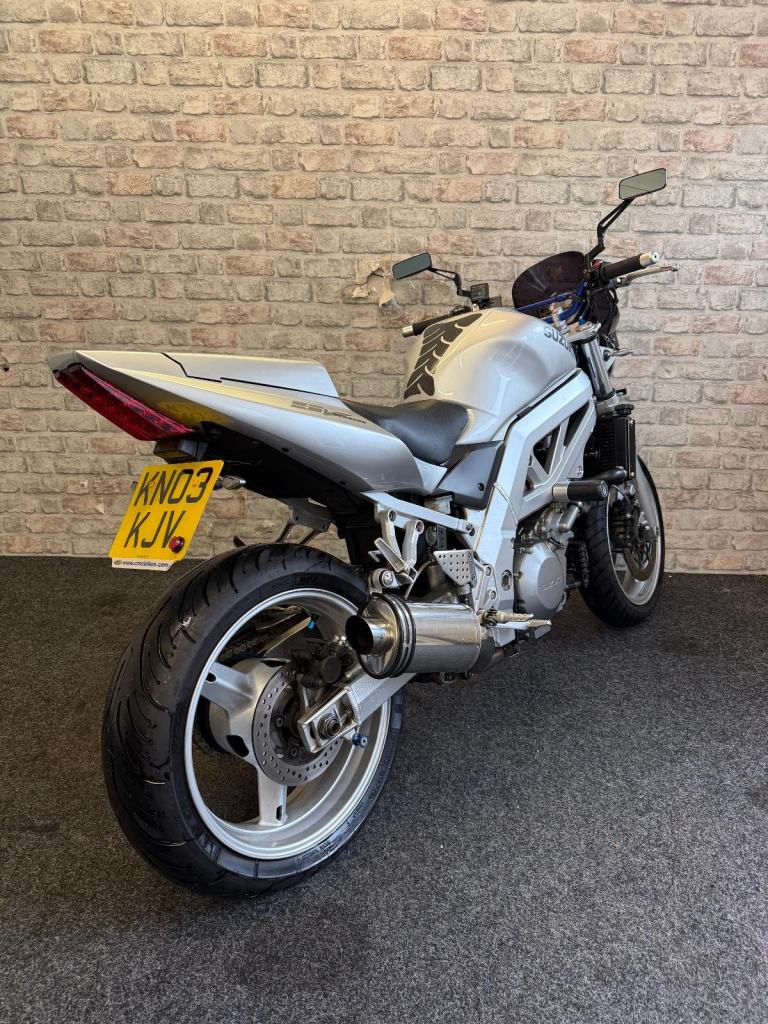 2003 Suzuki SV1000 Unfaired Naked - just 16k - 12 month mot -Stunning condition 