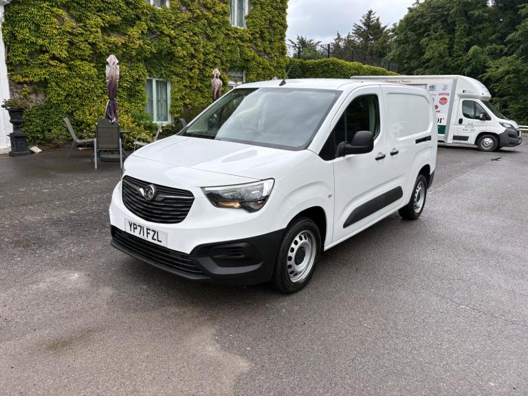 2021 Vauxhall Combo 1.5 Turbo D 2300 Edition Panel Van 4dr Diesel Manual L2 H1