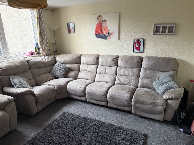 Large corner sofa + single chair