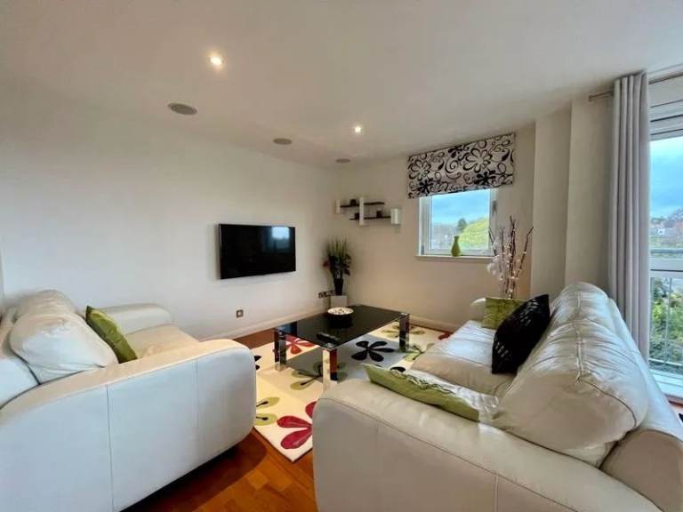 available 1-bed apartment to rent on Eagle Street
