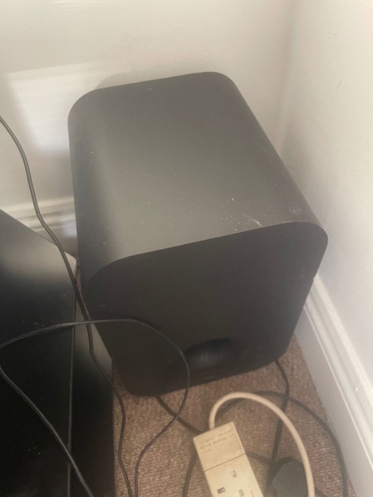 Soundbar + subwoofer 